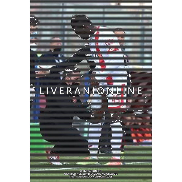 REGGINA - MONZA CAMPIONATO CALCIO SERIE BKT 13.03.2021 NELLA FOTO MARIO BALOTELLI (MONZA) VIENE MEDICATO A BORDO CAMPO ©GAREFFA PASQUALE / AGENZIA ALDO LIVERANI SAS
