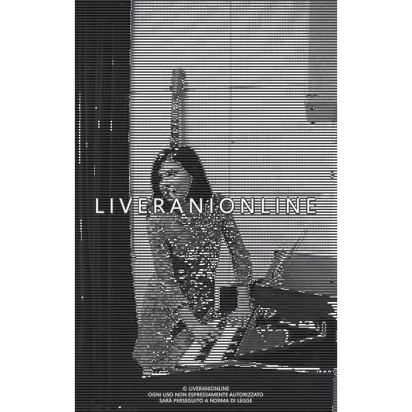 RETROSPETTIVA ROSANNA FRATELLO CANTANTE NELLA FOTO ROSANNA FRATELLO A MILANO NELL\'ANNO 1969 AG ALDO LIVERANI SAS