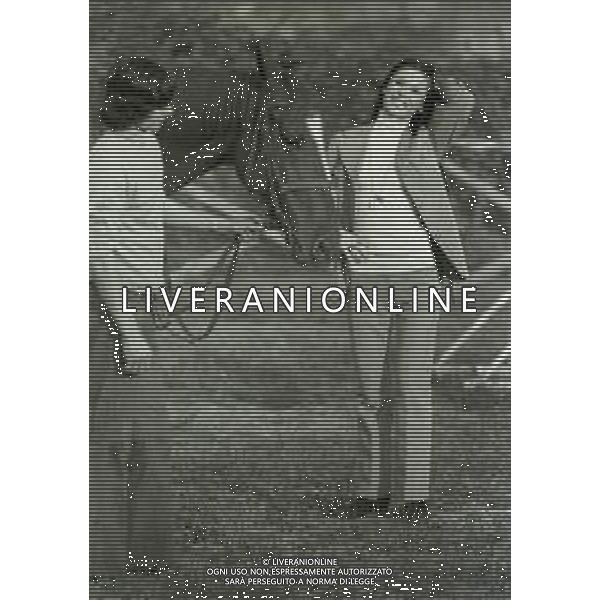 RETROSPETTIVA ROSANNA FRATELLO CANTANTE NELLA FOTO ROSANNA FRATELLO A MILANO NELL\'ANNO 1971 AL MANEGGIO AG ALDO LIVERANI SAS