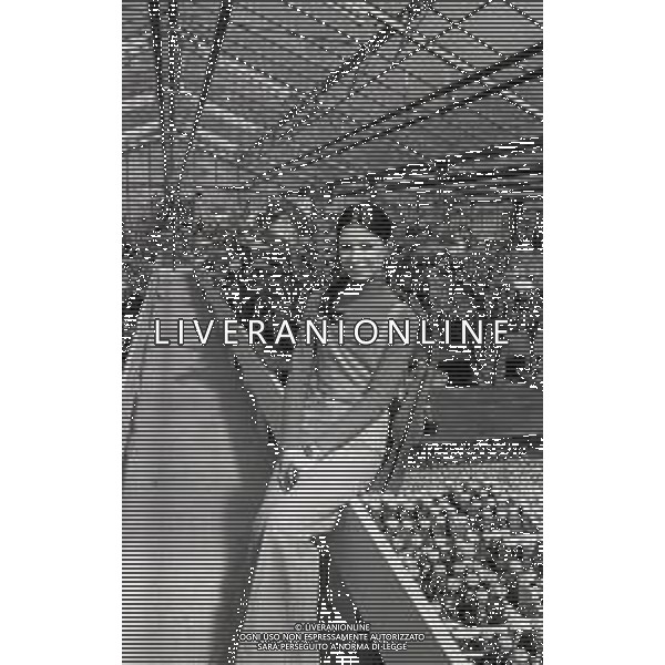 RETROSPETTIVA ROSANNA FRATELLO CANTANTE NELLA FOTO ROSANNA FRATELLO A GALLARATE ALLA SERRA IDEA VERDE NELL\'ANNO 1972 AG ALDO LIVERANI SAS