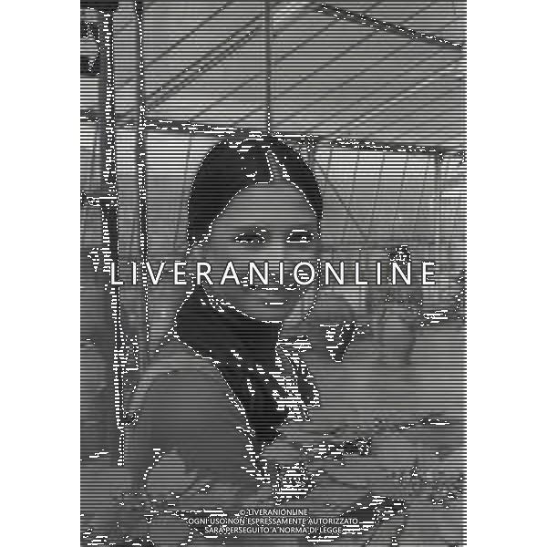 RETROSPETTIVA ROSANNA FRATELLO CANTANTE NELLA FOTO ROSANNA FRATELLO A GALLARATE ALLA SERRA IDEA VERDE NELL\'ANNO 1972 AG ALDO LIVERANI SAS