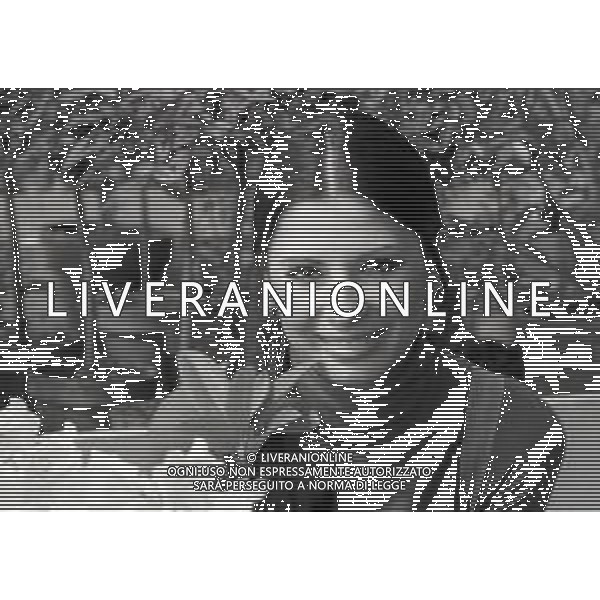 RETROSPETTIVA ROSANNA FRATELLO CANTANTE NELLA FOTO ROSANNA FRATELLO A GALLARATE ALLA SERRA IDEA VERDE NELL\'ANNO 1972 AG ALDO LIVERANI SAS