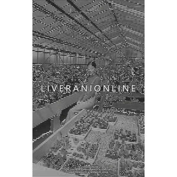 RETROSPETTIVA ROSANNA FRATELLO CANTANTE NELLA FOTO ROSANNA FRATELLO A GALLARATE ALLA SERRA IDEA VERDE NELL\'ANNO 1972 AG ALDO LIVERANI SAS