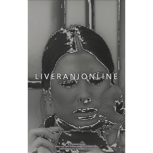 RETROSPETTIVA ROSANNA FRATELLO CANTANTE NELLA FOTO ROSANNA FRATELLO A GALLARATE ALLA SERRA IDEA VERDE NELL\'ANNO 1972 AG ALDO LIVERANI SAS