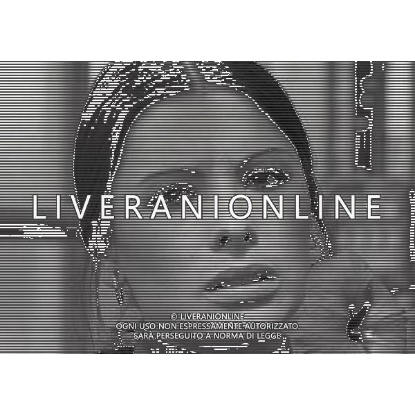 RETROSPETTIVA ROSANNA FRATELLO CANTANTE NELLA FOTO ROSANNA FRATELLO A GALLARATE ALLA SERRA IDEA VERDE NELL\'ANNO 1972 AG ALDO LIVERANI SAS