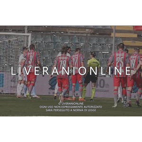 CREMONESE - REGGIANA CAMPIONATO CALCIO SERIE BKT 13.03.2021 NELLA FOTO PROTESTE DOPO ESPULSIONE DI LIBUTTI LORENZO ©SANTANDREA / AGENZIA ALDO LIVERANI SAS