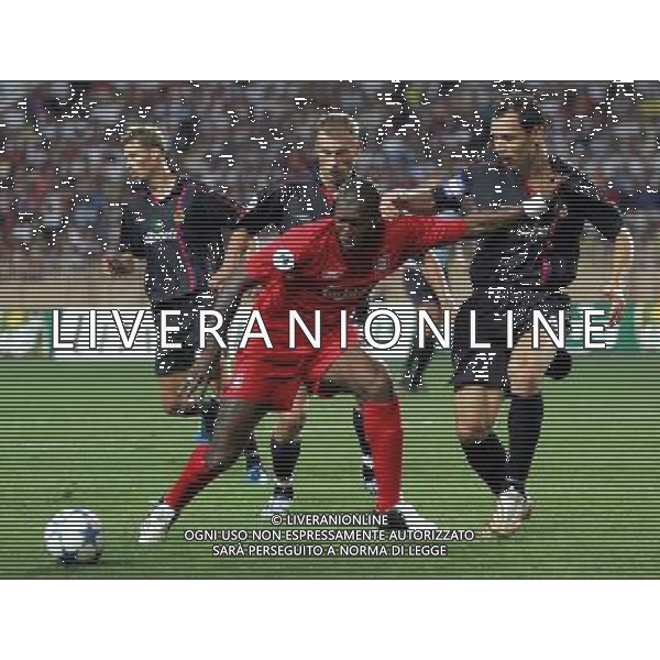 Montecarlo 26/08/2005 Finale Supercoppa Europea 2005 liverpool-cska mosca 3:1 nella foto cisse djibril e ignashevich ph marco luzzani/ag aldo liverani s.a.s.