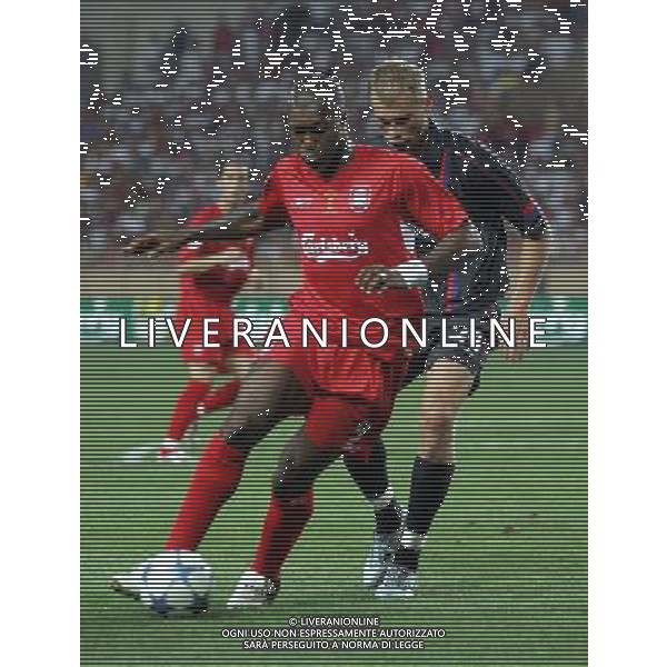 Montecarlo 26/08/2005 Finale Supercoppa Europea 2005 liverpool-cska mosca 3:1 nella foto cisse djibril eberezoutski ph marco luzzani/ag aldo liverani s.a.s.
