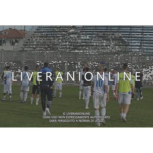 Latina vs Monterosi Campionato Serie D - 14 giornata Stadio Domenico Francioni - Latina 14-03-2021 nella foto Giocatori del Latina ringraziano i tifosi fuori dallo stadio FOTO FEDERICO GAETANO-AG ALDO LIVERANI SAS