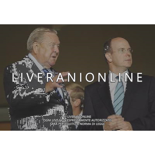 Montecarlo 26/08/2005 Finale Supercoppa Europea 2005 liverpool-cska mosca 3:1 nella foto johansson lennart e sas principe alberto di monaco ph marco luzzani/ag aldo liverani s.a.s.