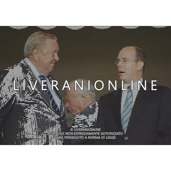 Montecarlo 26/08/2005 Finale Supercoppa Europea 2005 liverpool-cska mosca 3:1 nella foto johansson lennart e s.a.s. principe alberto di monaco ph marco luzzani/ag aldo liverani s.a.s.