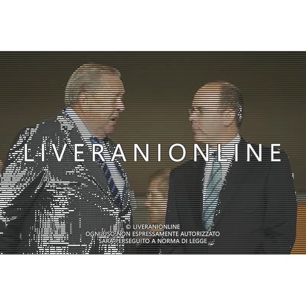 Montecarlo 26/08/2005 Finale Supercoppa Europea 2005 liverpool-cska mosca 3:1 nella foto johansson lennart e s.a.s. principe alberto di monaco ph marco luzzani/ag aldo liverani s.a.s.