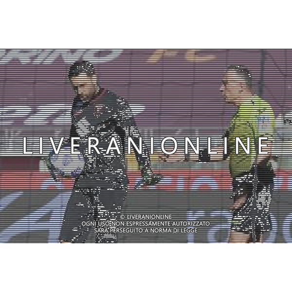Torino 14.03.2021 Stadio Olimpico Grande Torino ©Alessandro Falzone/Agenzia Aldo Liverani Torino vs Inter Serie A Tim 2020/2021 Nella foto : Paolo Valeri arbitro con salvatore sirigu ©Falzone / AGENZIA ALDO LIVERANI SAS