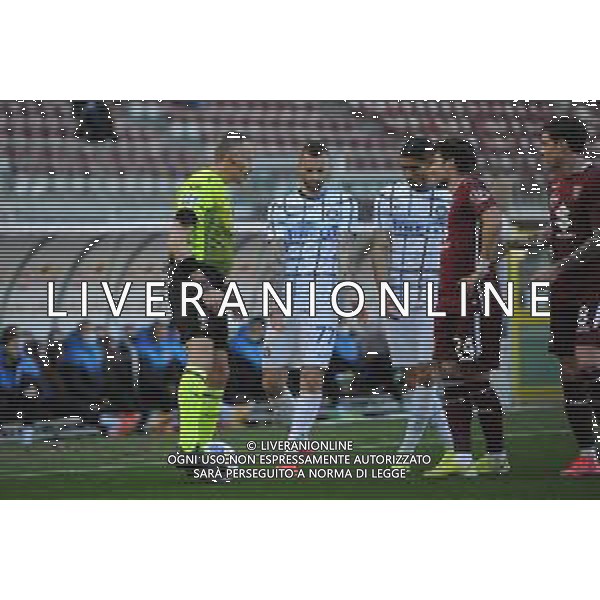 Torino 14.03.2021 Stadio Olimpico Grande Torino ©Alessandro Falzone/Agenzia Aldo Liverani Torino vs Inter Serie A Tim 2020/2021 Nella foto : Paolo Valeri arbitro con marcelo brozovic ©Falzone / AGENZIA ALDO LIVERANI SAS
