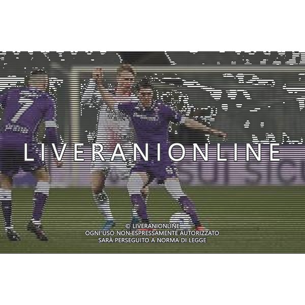 Papinia/LMedia - ACF Fiorentina vs AC Milan - Italian football Serie A match 2020/2021 21 March 2021 - Artemio Franchi stadium, florence, Italy Photo showing: Dusan Vlahovic of ACF Fiorentina in action against Simon Kjaer of AC Milan @Papinia/LMedia AG ALDO LIVERANI SAS