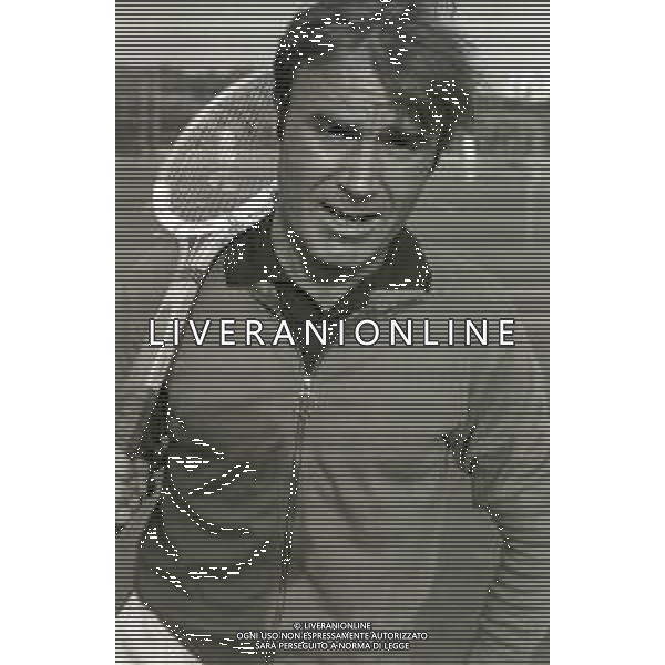 RETROSPETTIVA TITO STAGNO GIORNALISTA,TELECRONISTA SPORTIVO E CONDUTTORE TELEVISIVO NELLA FOTO TITO STAGNO A ROMA NELL\'ANNO 1966 AG ALDO LIVERANI SAS