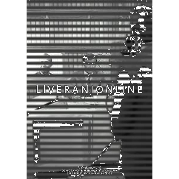 RETROSPETTIVA TITO STAGNO GIORNALISTA,TELECRONISTA SPORTIVO E CONDUTTORE TELEVISIVO NELLA FOTO TITO STAGNO A ROMA NELL\'ANNO 1966 AG ALDO LIVERANI SAS