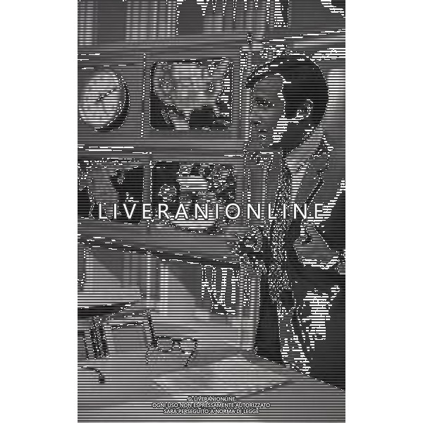 RETROSPETTIVA TITO STAGNO GIORNALISTA,TELECRONISTA SPORTIVO E CONDUTTORE TELEVISIVO NELLA FOTO TITO STAGNO A ROMA NELL\'ANNO 1966 AG ALDO LIVERANI SAS