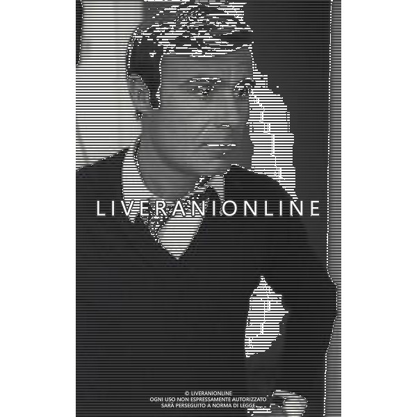 RETROSPETTIVA TITO STAGNO GIORNALISTA,TELECRONISTA SPORTIVO E CONDUTTORE TELEVISIVO NELLA FOTO TITO STAGNO A ROMA NELL\'ANNO 1966 AG ALDO LIVERANI SAS