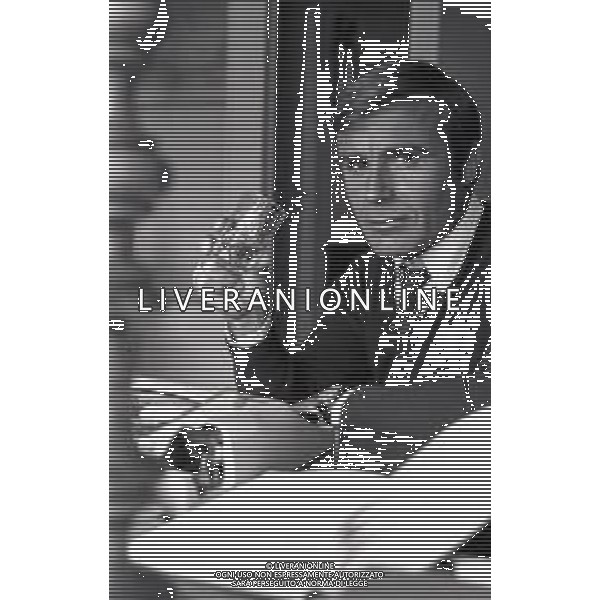 RETROSPETTIVA TITO STAGNO GIORNALISTA,TELECRONISTA SPORTIVO E CONDUTTORE TELEVISIVO NELLA FOTO TITO STAGNO A ROMA NELL\'ANNO 1966 AG ALDO LIVERANI SAS