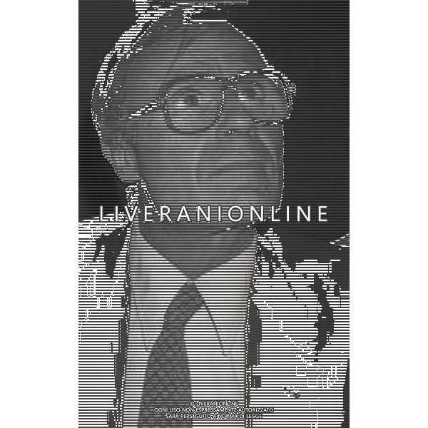 RETROSPETTIVA TITO STAGNO GIORNALISTA,TELECRONISTA SPORTIVO E CONDUTTORE TELEVISIVO NELLA FOTO TITO STAGNO A MILANO NELL\'ANNO 1982 AG ALDO LIVERANI SAS 