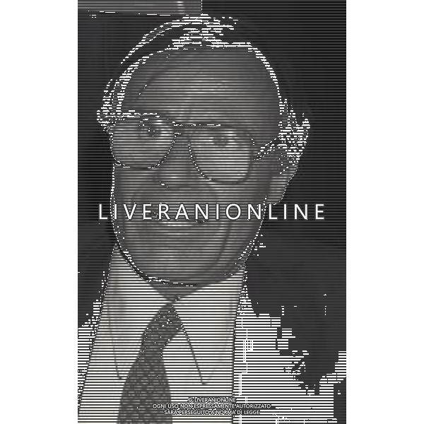 RETROSPETTIVA TITO STAGNO GIORNALISTA,TELECRONISTA SPORTIVO E CONDUTTORE TELEVISIVO NELLA FOTO TITO STAGNO A MILANO NELL\'ANNO 1982 AG ALDO LIVERANI SAS 