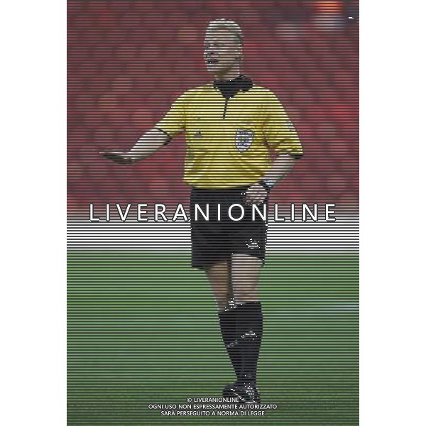 Motherwell (sco) 02/09/2005 qualificazioni europei U21 scozia-italia nella foto arbitro blom kevin (olanda) ph marc luzzani/ag aldo liverani s.a.s.