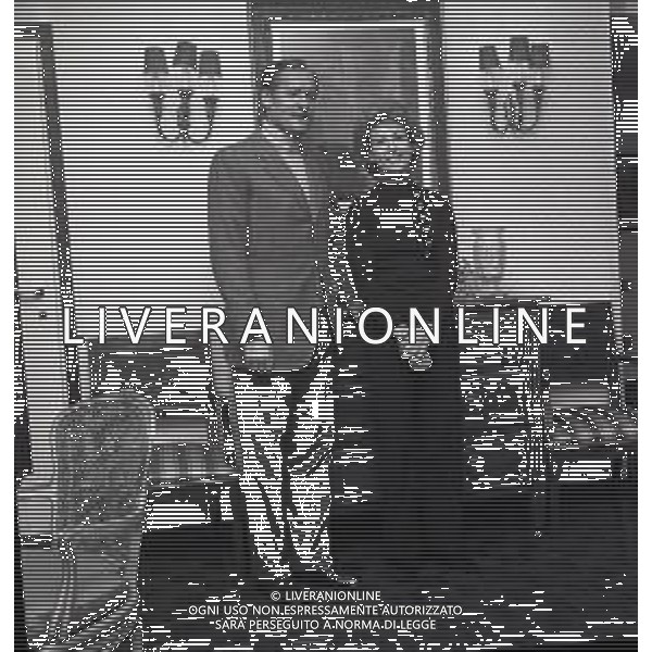 RETROSPETTIVA NILS LIEDHOLM ALLENATORE CALCIO NELLA FOTO NILS LIEDHOLM CON LA FAMIGLIA A MILANO NELL\'ANNO 1971 AG ALDO LIVERANI SAS