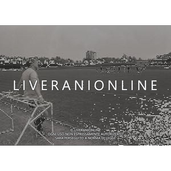 RETROSPETTIVA NILS LIEDHOLM ALLENATORE CALCIO NELLA FOTO NILS LIEDHOLM A MILANELLO NELL\'ANNO 1977 AG ALDO LIVERANI SAS 