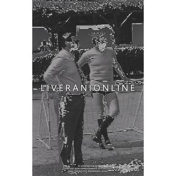 RETROSPETTIVA NILS LIEDHOLM ALLENATORE CALCIO NELLA FOTO NILS LIEDHOLM CON NEREO ROCCO A MILANELLO NELL\'ANNO 1977 AG ALDO LIVERANI SAS 
