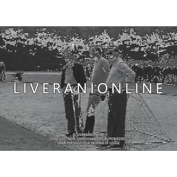 RETROSPETTIVA NILS LIEDHOLM ALLENATORE CALCIO NELLA FOTO NILS LIEDHOLM CON NEREO ROCCO A MILANELLO NELL\'ANNO 1977 AG ALDO LIVERANI SAS 