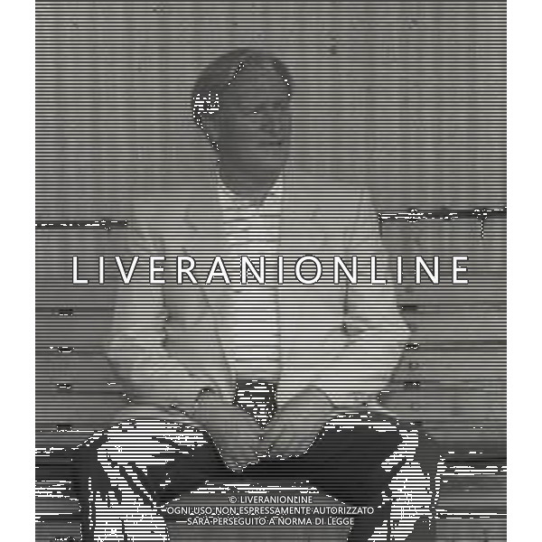 RETROSPETTIVA NILS LIEDHOLM ALLENATORE ROMA CALCIO NELLA FOTO NILS LIEDHOLM ALLENATORE ROMA CALCIO NELL\'ANNO 1983-1984 AG ALDO LIVERANI SAS