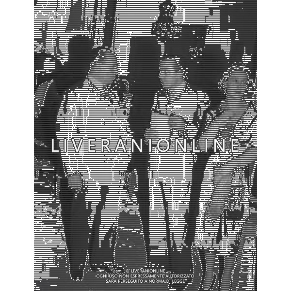RETROSPETTIVA GIULIO ANDREOTTI POLITICO NELLA FOTO GIULIO ANDREOTTI A ROMA ANNI 1950-1960 AL RICEVIMENTO DELL\'ANNIVERSARIO DEL 4 ANNO DEL SETTIMANALE L\'EUROPEO AG ALDO LIVERANI SAS