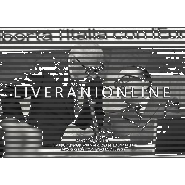 RETROSPETTIVA GIULIO ANDREOTTI POLITICO NELLA FOTO GIULIO ANDREOTTI CON GUIDO GONELLA AL CONGRESSO DELLA DEMOCRAZIA CRISTIANA NELL\'ANNO 1973 A ROMA AG ALDO LIVERANI SAS