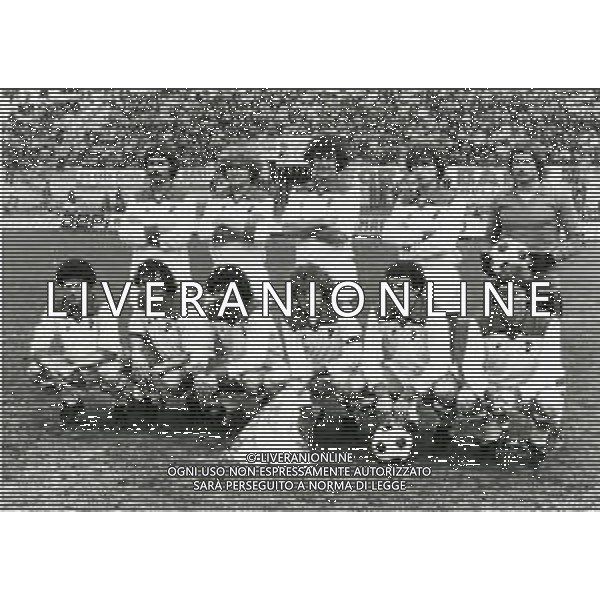 RETROSPETTIVA BARI CALCIO 1979-1980 NELLA FOTO LA FORMAZIONE DEL BARI CALCIO NELL\'ANNO 1979-1980 AG ALDO LIVERANI SAS