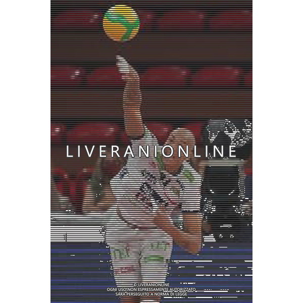 Cerquiglinio/LMedia - Sir Sicoma Monini Perugia vs Itas Trentino - Volley Champions League Men 2020/2021 24 marzo 2021 - Pala Barton, Perugia, Italia Nella foto: abdel-aziz nimir (opposto itas trentino) al servizio @Cerquiglinio/LMedia/ Agenzia ALDO LIVERANI SAS