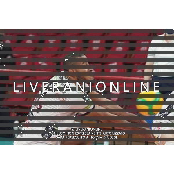 Cerquiglinio/LMedia - Sir Sicoma Monini Perugia vs Itas Trentino - Volley Champions League Men 2020/2021 24 marzo 2021 - Pala Barton, Perugia, Italia Nella foto: santos de souza ricardo lucarelli (schiacciatore itas trentino) in ricezione @Cerquiglinio/LMedia AG ALDOLIVERANI SAS