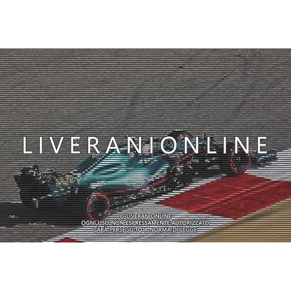 Sebastian Vettel (GER) Aston Martin F1 Team AMR21. 26.03.2021. Formula 1 World Championship, Rd 1, Bahrain Grand Prix, Sakhir, Bahrain, Practice Day - www.xpbimages.com, EMail: requests@xpbimages.com © Copyright: Charniaux / XPB Images/ AGENZIA ALDO LIVERANI SAS - ITALY ONLY EDITORIAL USE ONLY