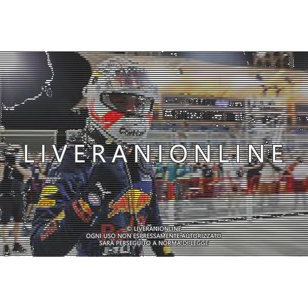 Max Verstappen (NLD) Red Bull Racing celebrates his pole position in qualifying parc ferme. 27.03.2021. Formula 1 World Championship, Rd 1, Bahrain Grand Prix, Sakhir, Bahrain, Qualifying Day. - www.xpbimages.com, EMail: requests@xpbimages.com © Copyright: Batchelor / XPB Images/ AGENZIA ALDO LIVERANI SAS - ITALY ONLY - EDITORIAL USE ONLY