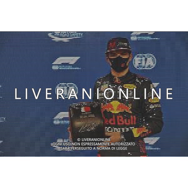 Max Verstappen (NLD) Red Bull Racing celebrates his pole position in qualifying parc ferme. 27.03.2021. Formula 1 World Championship, Rd 1, Bahrain Grand Prix, Sakhir, Bahrain, Qualifying Day. - www.xpbimages.com, EMail: requests@xpbimages.com © Copyright: Batchelor / XPB Images/ AGENZIA ALDO LIVERANI SAS - ITALY ONLY - EDITORIAL USE ONLY