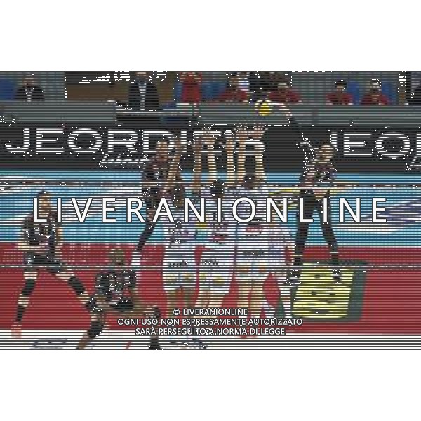 Bartomeolio/LMedia - Playoff - Semifinali - Cucine Lube Civitanova vs Itas Trentino - Campionato di Volley Superlega Serie A 2020/2021 28 marzo 2021 - Eurosuole Forum, Civitanova Marche, Italia Nella foto: Schiacciata Osmany Juantorena #5 (Cucine Lube Civitanova) muro Ricardo Lucarelli Santos De Souza #8 (Itas Trentino) Marko Podrascanin #18 (Itas Trentino) Simone Giannelli #9 (Itas Trentino) @Bartomeolio/LMedia AG ALDO LIVERANI SAS