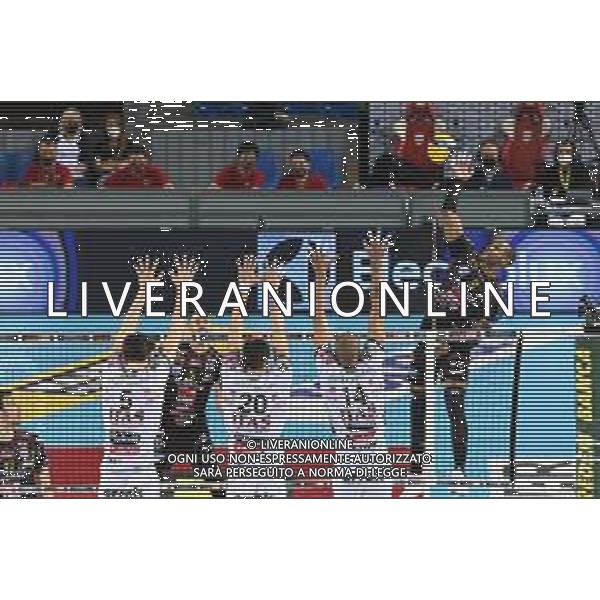Bartomeolio/LMedia - Playoff - Semifinali - Cucine Lube Civitanova vs Itas Trentino - Campionato di Volley Superlega Serie A 2020/2021 28 marzo 2021 - Eurosuole Forum, Civitanova Marche, Italia Nella foto: Schiacciata Yoandy Leal #9 (Cucine Lube Civitanova) muro Alessandro Michieletto #5 (Itas Trentino) Srecko Lisinac #20 (Itas Trentino) Nimir Abdel-Aziz #14 (Itas Trentino) @Bartomeolio/LMedia AG ALDO LIVERANI SAS