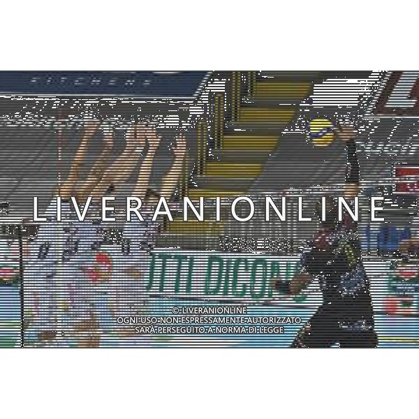 Bartomeolio/LMedia - Playoff - Semifinali - Cucine Lube Civitanova vs Itas Trentino - Campionato di Volley Superlega Serie A 2020/2021 28 marzo 2021 - Eurosuole Forum, Civitanova Marche, Italia Nella foto: Attacco Yoandy Leal #9 (Cucine Lube Civitanova) @Bartomeolio/LMedia AG ALDO LIVERANI SAS