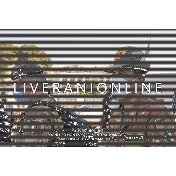 1-4-2021. Il Generale Francesco Paolo Figliuolo, commissario straordinario attuazione e coordinamento misure per il contenimento e contrasto dell\'emergenza epidemiologica COVID-19.e Fabrizio Curcio, capo della Protezione Civile Italiana, si recano a Cagliari in Sardegna, per valutare situazione Covid e vaccini. Visitano il centro vaccinazioni Covid-19, sito presso la Fiera Campionaria della Sardegna in Cagliari. Salvatore Moi/Aldo Liverani sas. Nella foto: Generale Francesco Paolo Figliuolo, commissario straordinario attuazione e coordinamento misure per il contenimento e contrasto dell\'emergenza epidemiologica COVID-19. FOTO SALVATORE MOI-AG ALDO LIVERANI SAS