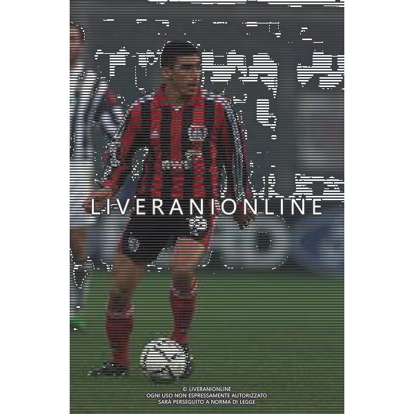 BAYER LEVERKUSEN CALCIO 2002 nella foto LUCIO CALCIATORE Agenzia aldo liverani sas