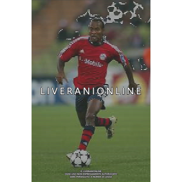 BAYERN MONACO CALCIO 2002/2003 NELLA FOTO ZE ROBERTO DA SILVA CALCIATORE AGENZIA ALDO LIVERANI SAS