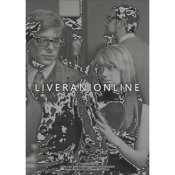 RETROSPETTIVA RITA PAVONE CANTANTE NELLA FOTO RITA PAVONE NELL\'ANNO 1968 CON GIANCARLO GIANNINI AG ALDO LIVERANI SAS
