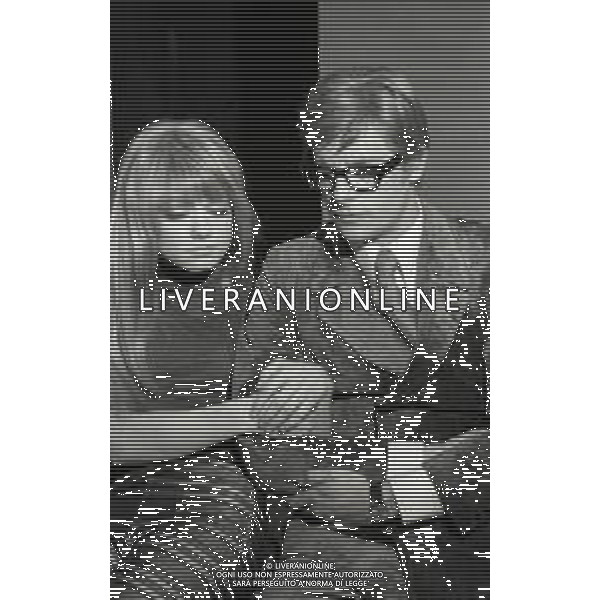 RETROSPETTIVA RITA PAVONE CANTANTE NELLA FOTO RITA PAVONE NELL\'ANNO 1968 CON GIANCARLO GIANNINI AG ALDO LIVERANI SAS