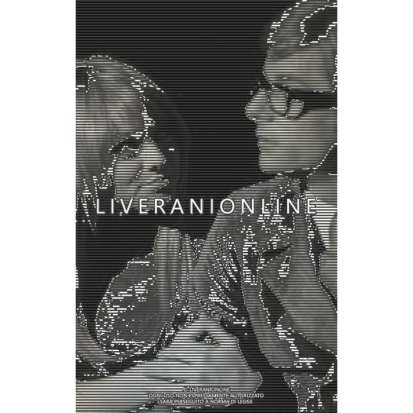 RETROSPETTIVA RITA PAVONE CANTANTE NELLA FOTO RITA PAVONE NELL\'ANNO 1968 CON GIANCARLO GIANNINI AG ALDO LIVERANI SAS