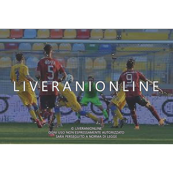 Frosinone vs Reggiana Campionato Serie B - 31 Giornata Stadio B.Stirpe - Frosinone 02-04-2021 nella foto Conclusione di Zamparo © Federico Gaetano / AGENZIA ALDO LIVERANI SAS